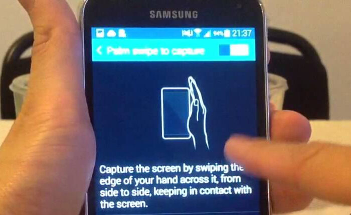 Deslizar la palma para capturar no funciona: correcciones (enero de 2024) 2 Función de deslizar la palma de la mano en un teléfono Samsung